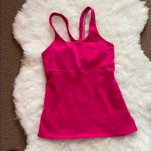 Like new! Lululemon crossback tip